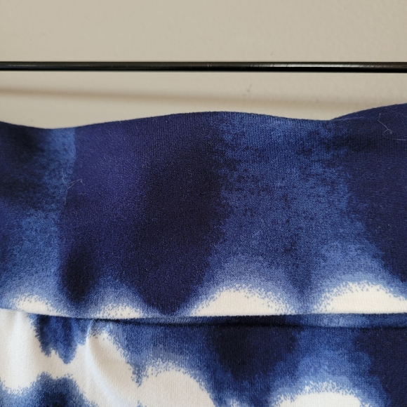 Skirt - Picture 2 of 2